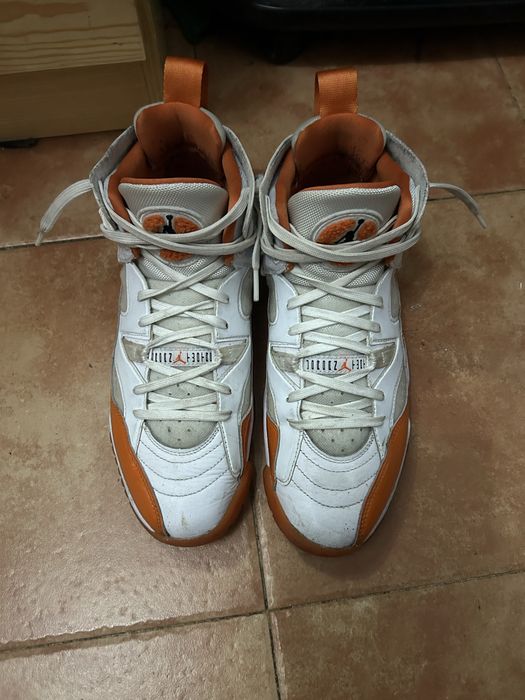 Jordan Two Trey Laranja n42,5