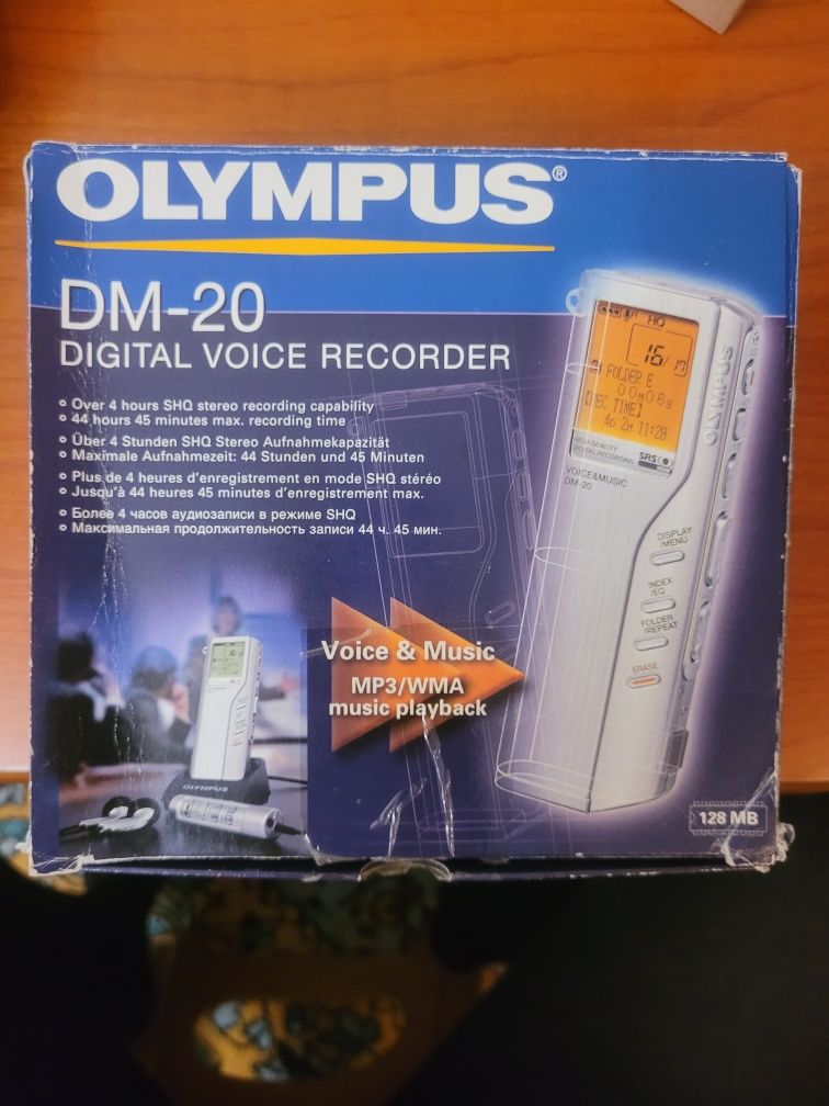 Диктофон Olympus DM20