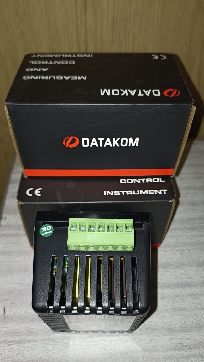 Datakom BC-5A (BC-125, BC-245), Зарядний пристрій 12/24V, 5A. Новий
А