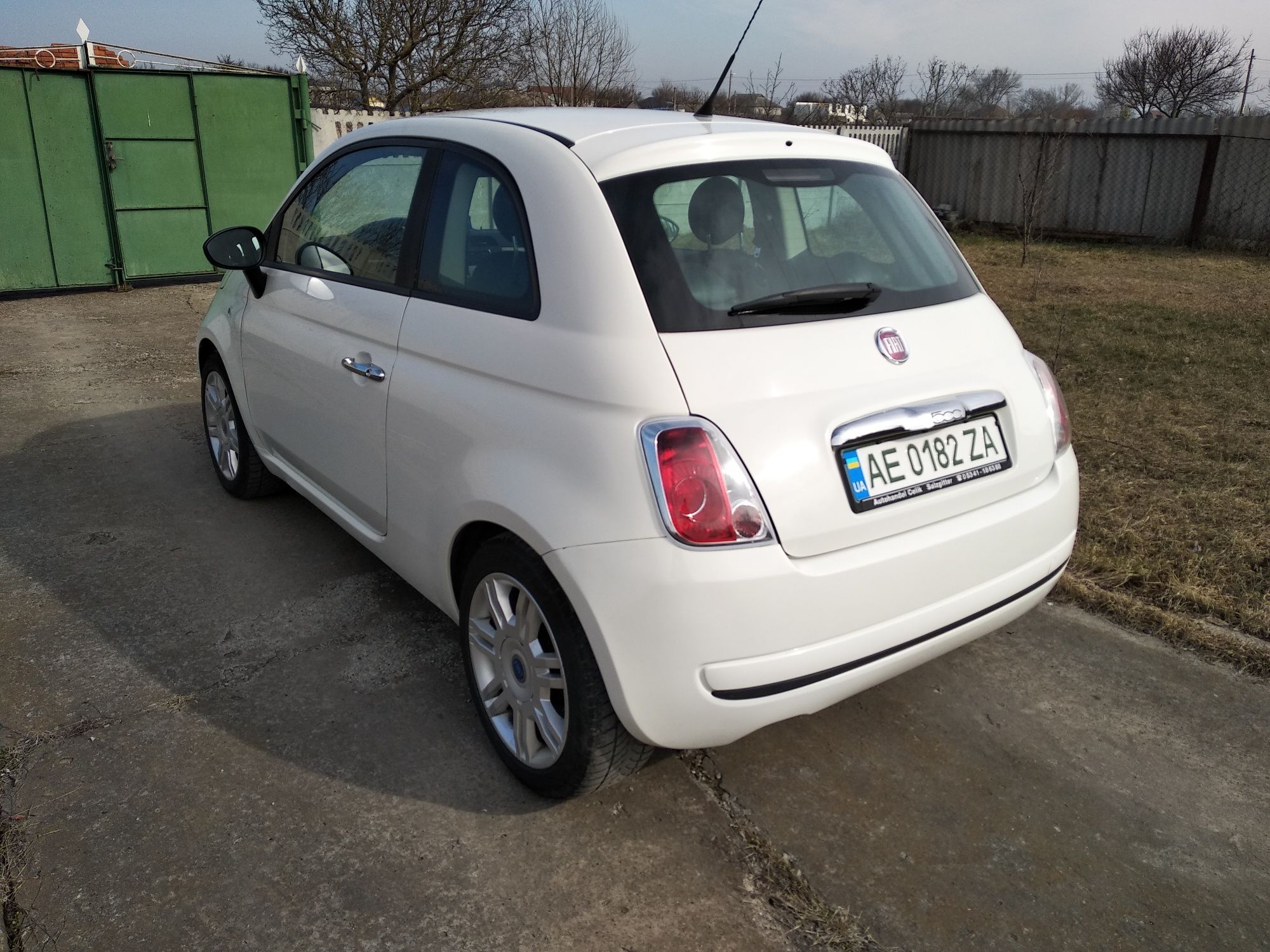 FIAT 500 Electric,  запас ходу до 150км