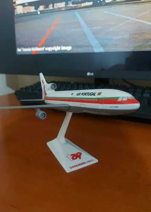 Avião de Miniatura -TAP Air Portugal Lockheed L-1011