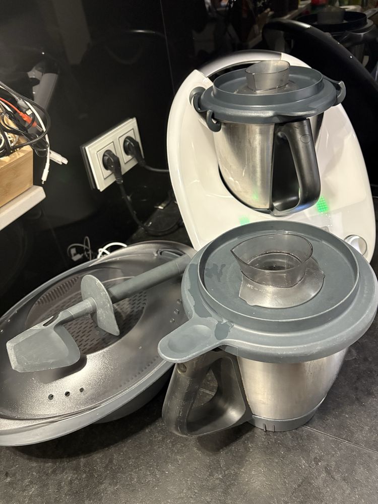 Thermomix Tm 5 - stan super dwa naczynia plus dodatki