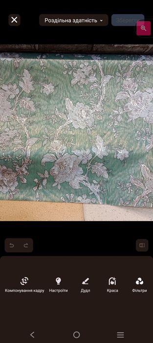 Продам шпалери метрові