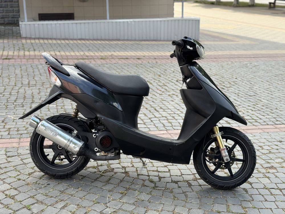 Продам скутер Suzuki ZZ inch up sport