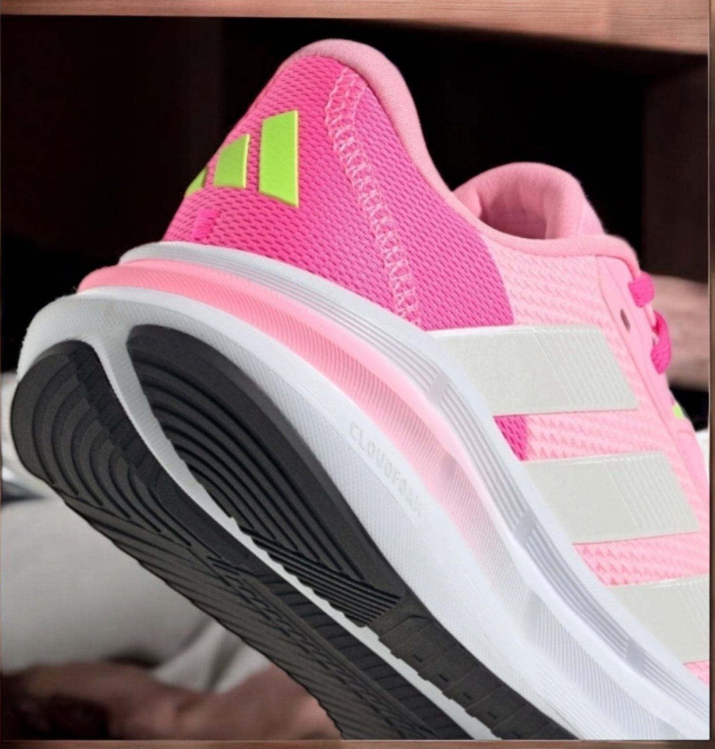 Кроссовки женские Adidas Response(Оригинал)39-25см