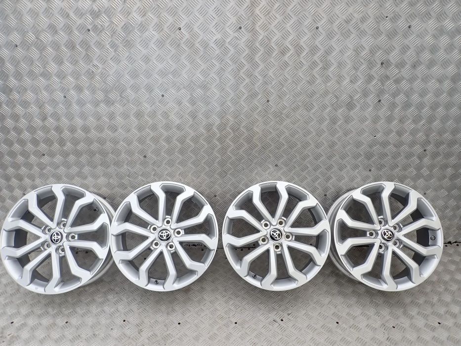 FELGI ALUMINIOWE TOYOTA YARIS CROSS  6,5JX17  ET 35  5X114,3  CZUJNIKI