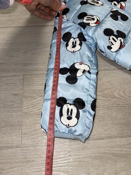 Курточка с мики маусом