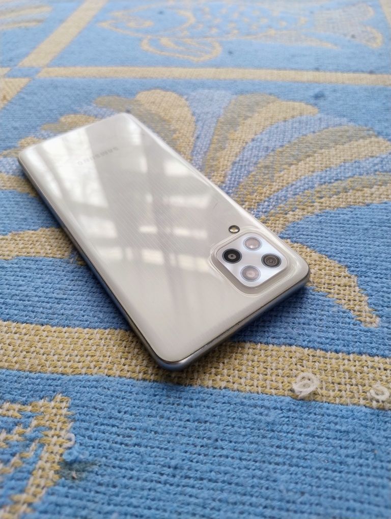 Samsung m32 6/128 смартфон телефон