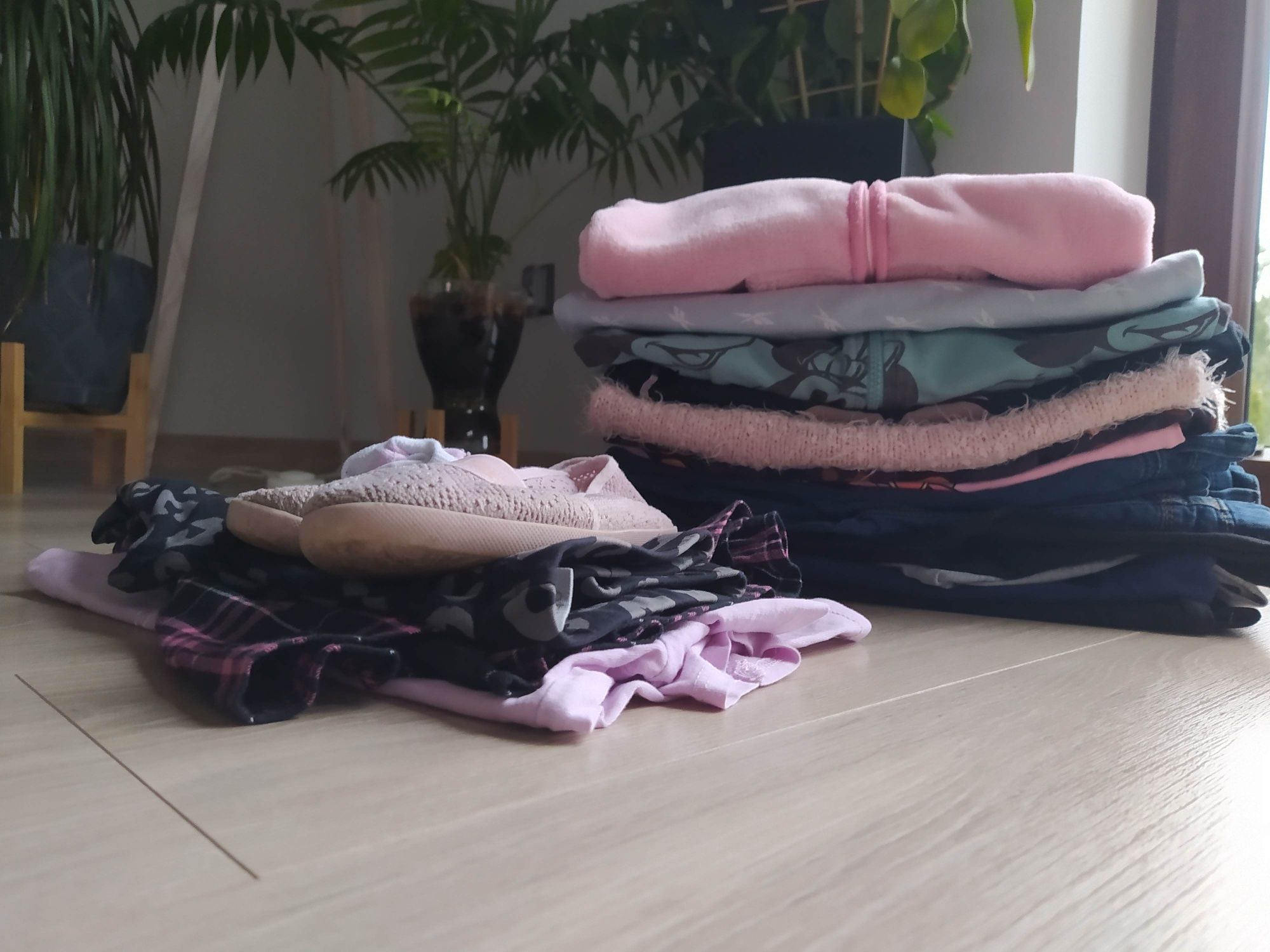Paka ubrań dziewczęcych rozmiar 122/128 13 sztuk+ gratisy