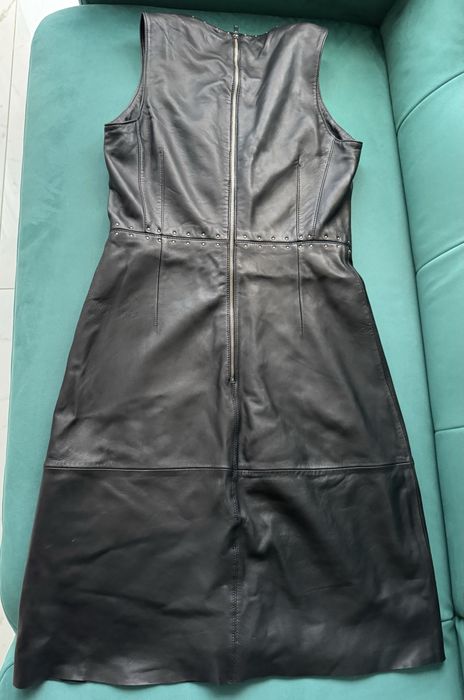 Шкіряна сукня бренду Massimo Dutti, чорного кольору