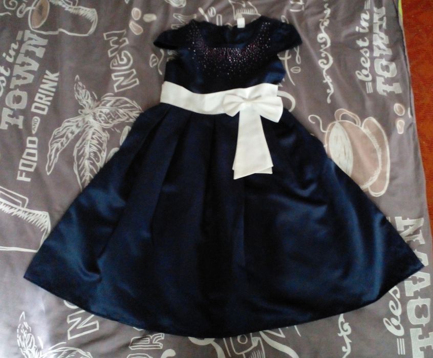 Сукня для дівчинки