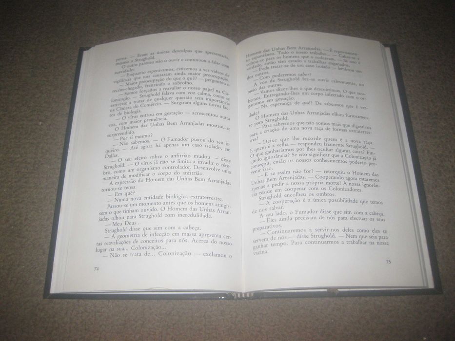 Livro dos Ficheiros Secretos "The X Files" de Chris Carter