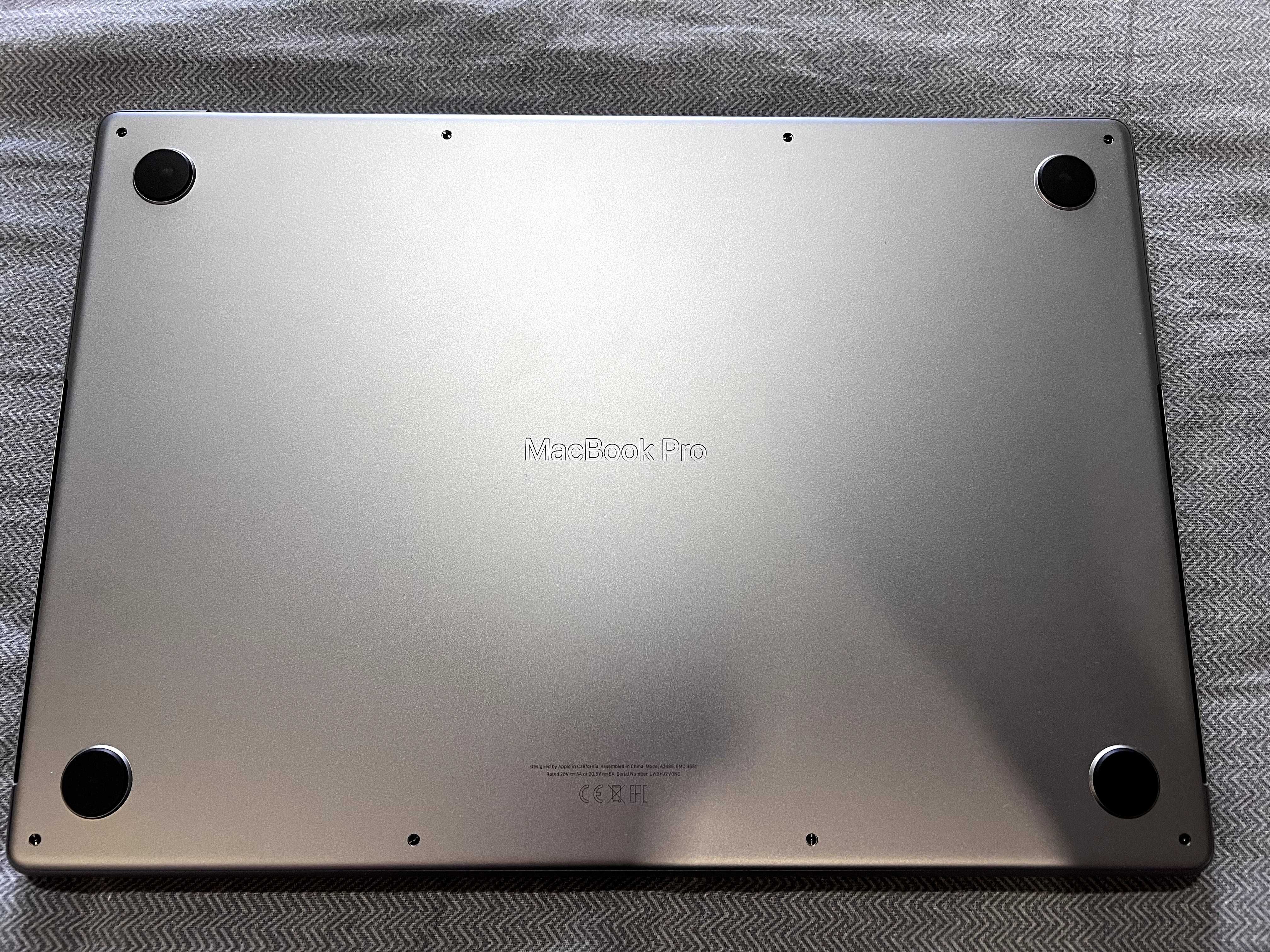 MacBook Pro 16 2021 M1 Pro 16/512 Locked