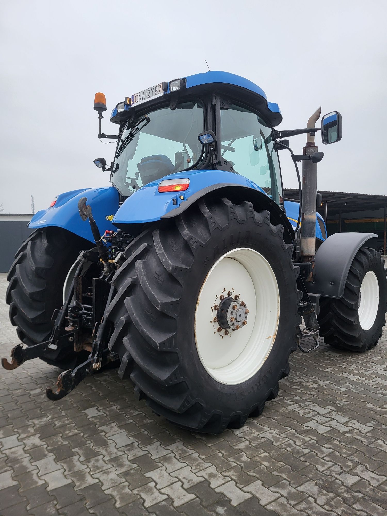 Ciągnik rolniczy New Holland Model T7050