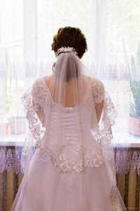 Весільна сукня  46 розмір