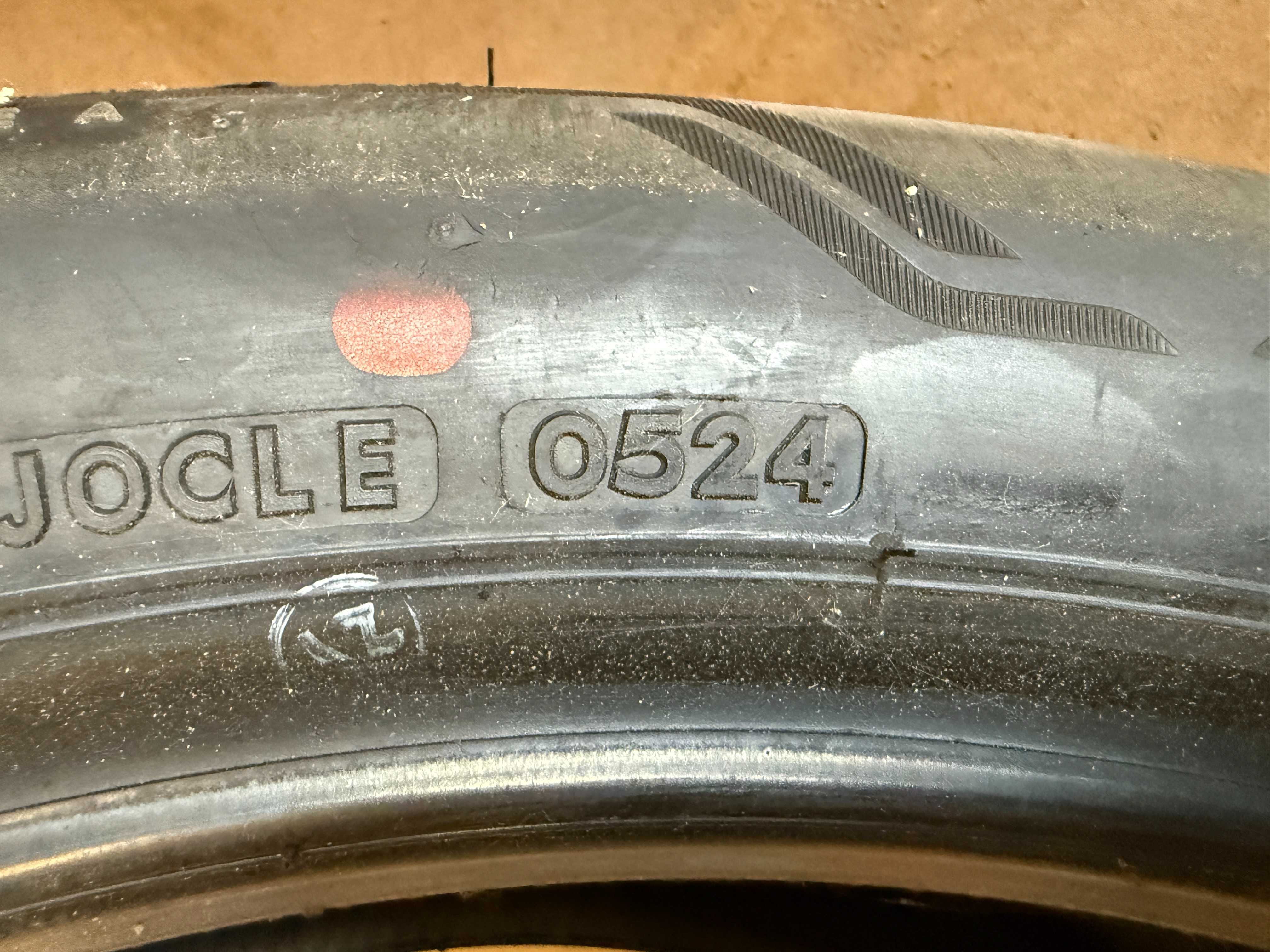 2X Opona Bridgestone Alenza 001 235/50R21 101W
