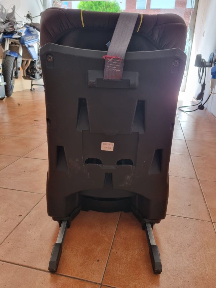Cadeira para criança no carro isofix