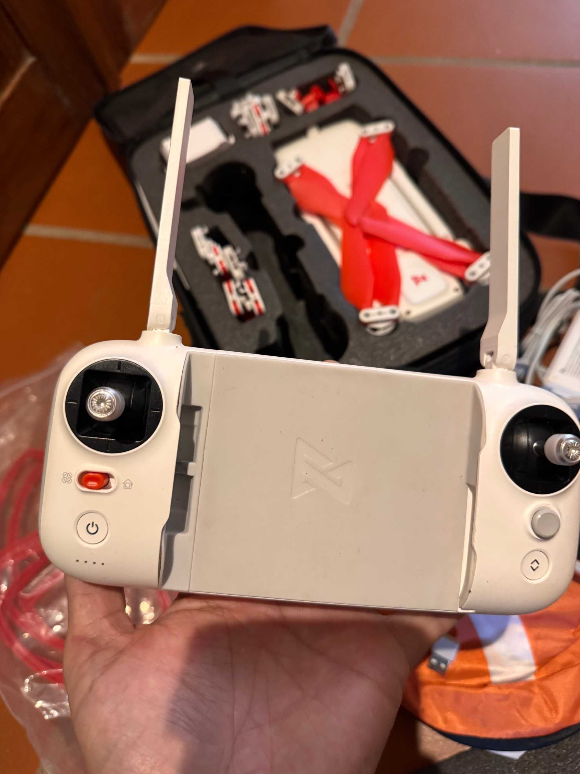 Drone Xiaomi FIMI X8 SE 2020 com extras
