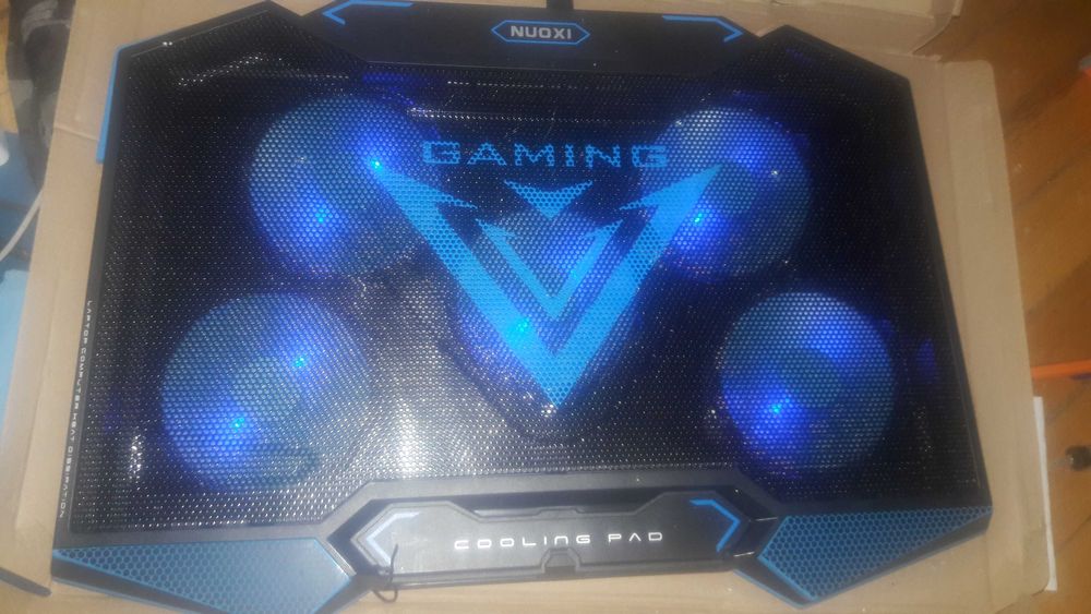 Охолоджувальна підставка для ноутбука