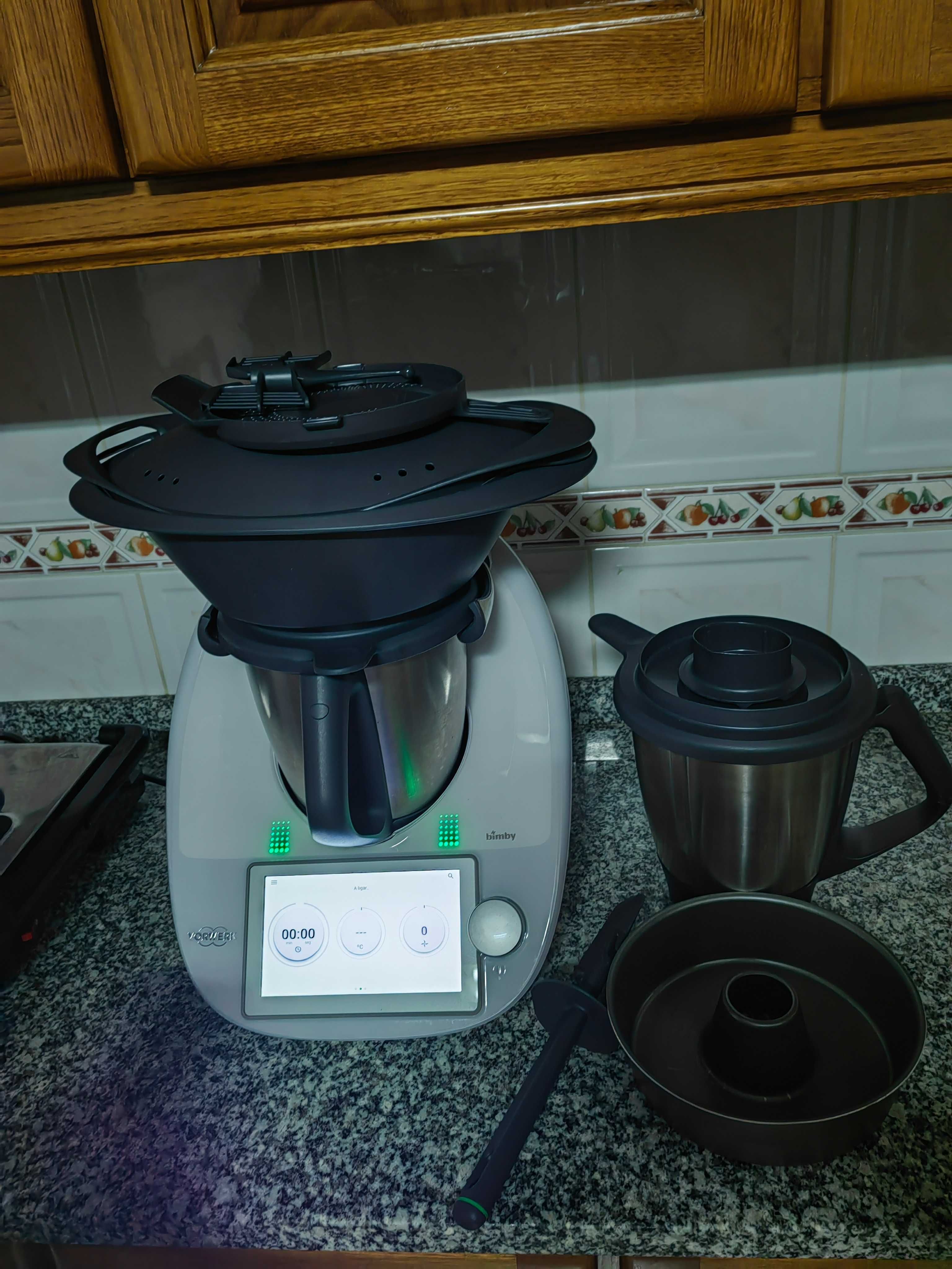 Vende se Bimby TM6 2023