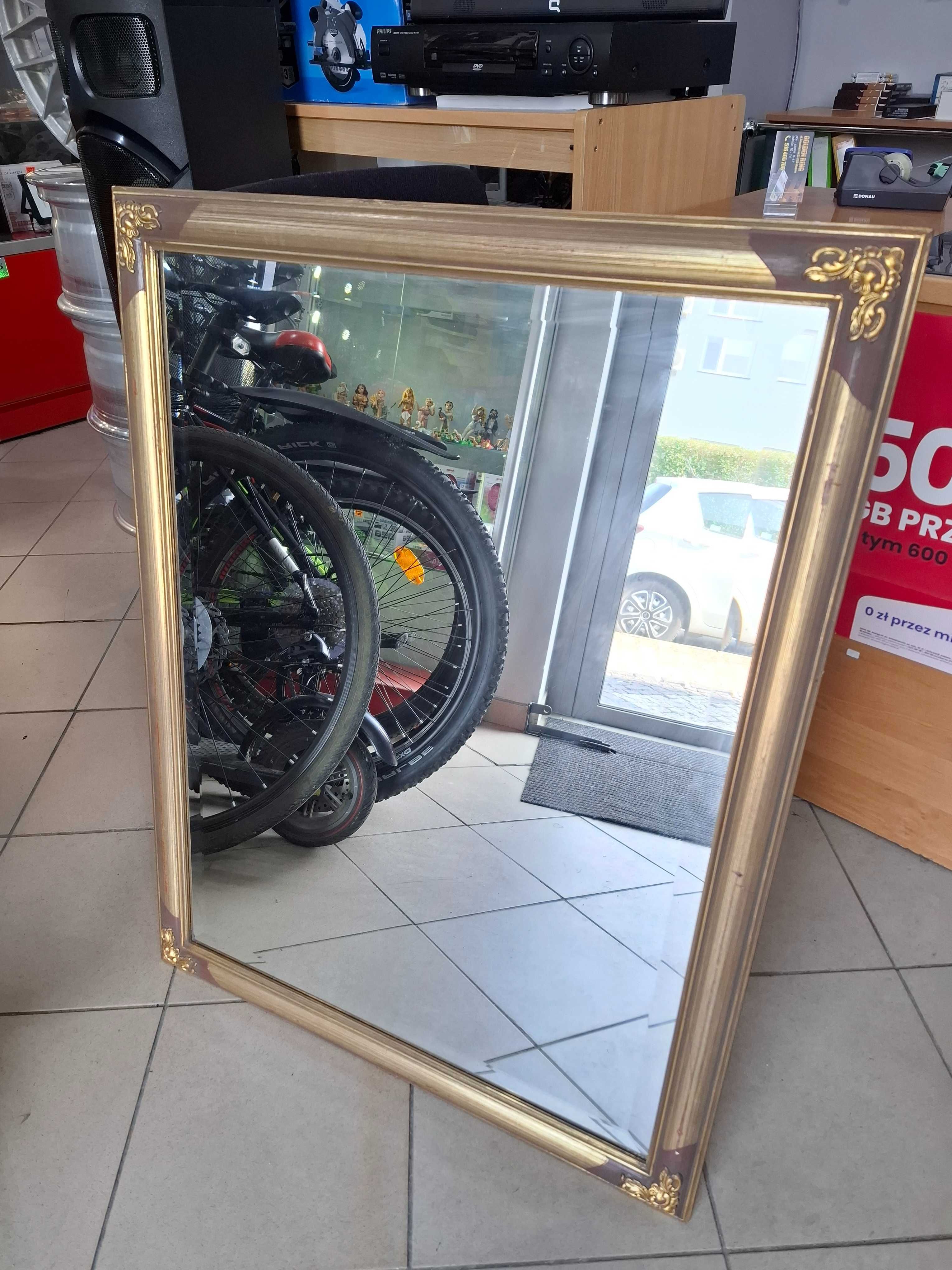 Duże lustro drewniane zdobione złote 70x90 stylowe fazowane