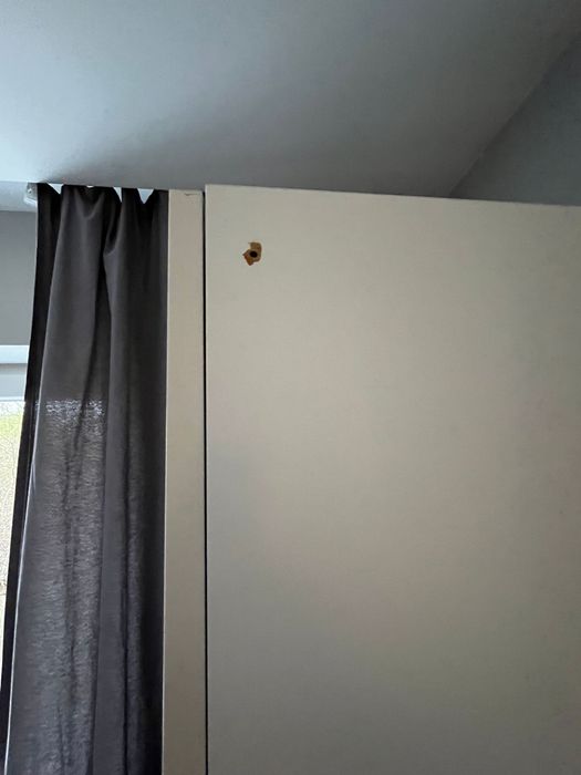 Biała szafa Ikea Pax Bergsbo