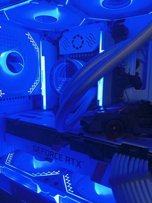 Komputer Gramingowy + Monitor + Klawiatura + Słuchawki