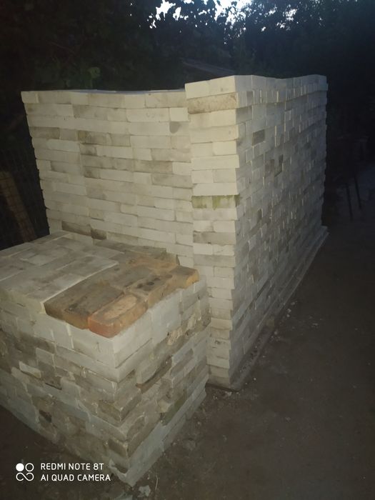 Продам кирпич ( мотор сич)