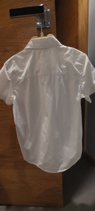 Biała koszula dla chłopca