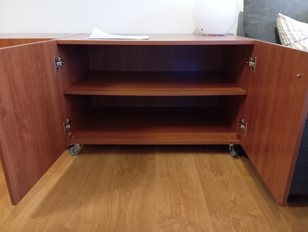 Moveis para arrumação com rodas