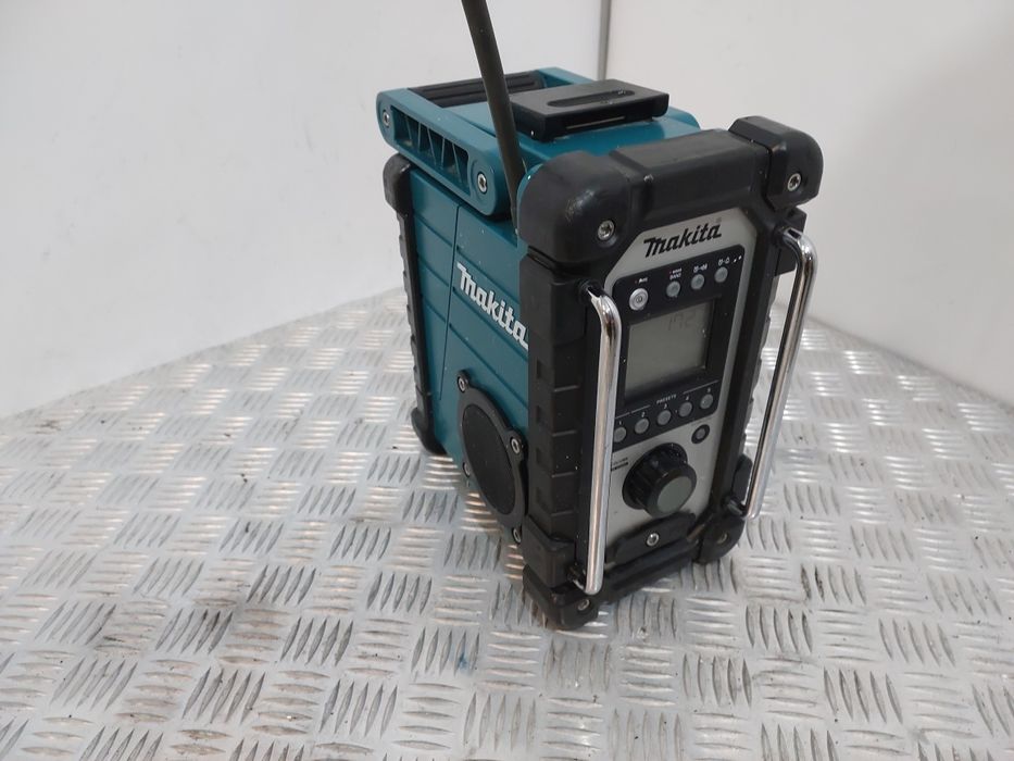 Акумуляторний радіоприймач Makita DMR 102