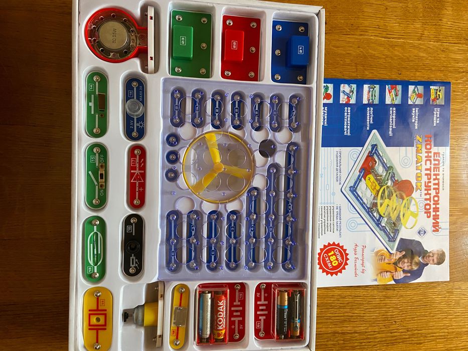 Електронний конструктор ZNATOK