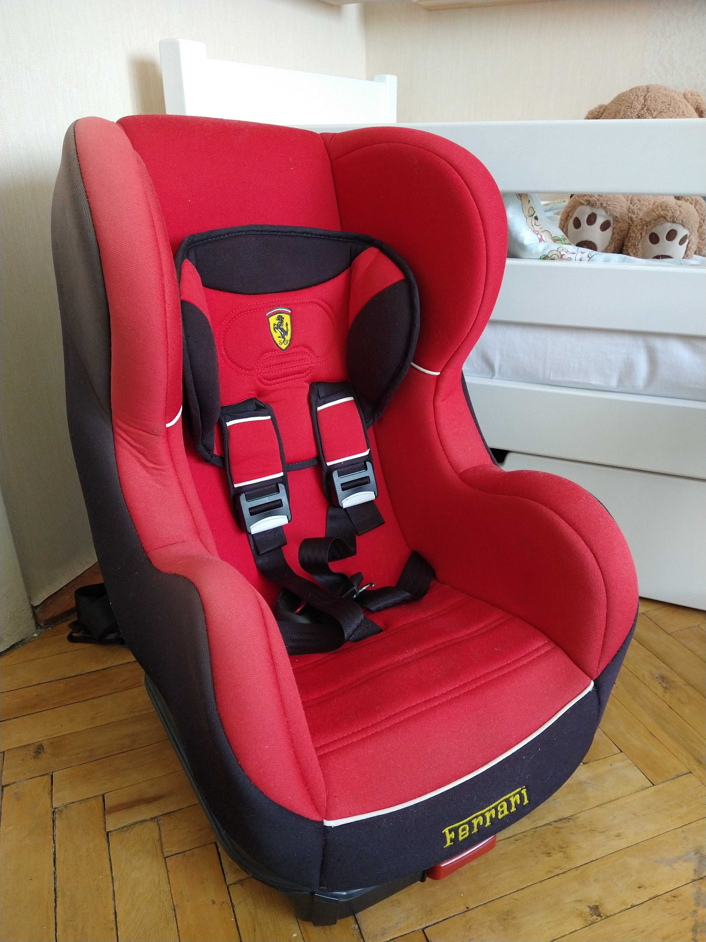 Детское автокресло 9-18кг, красное Ferrari, Франция, Isofix