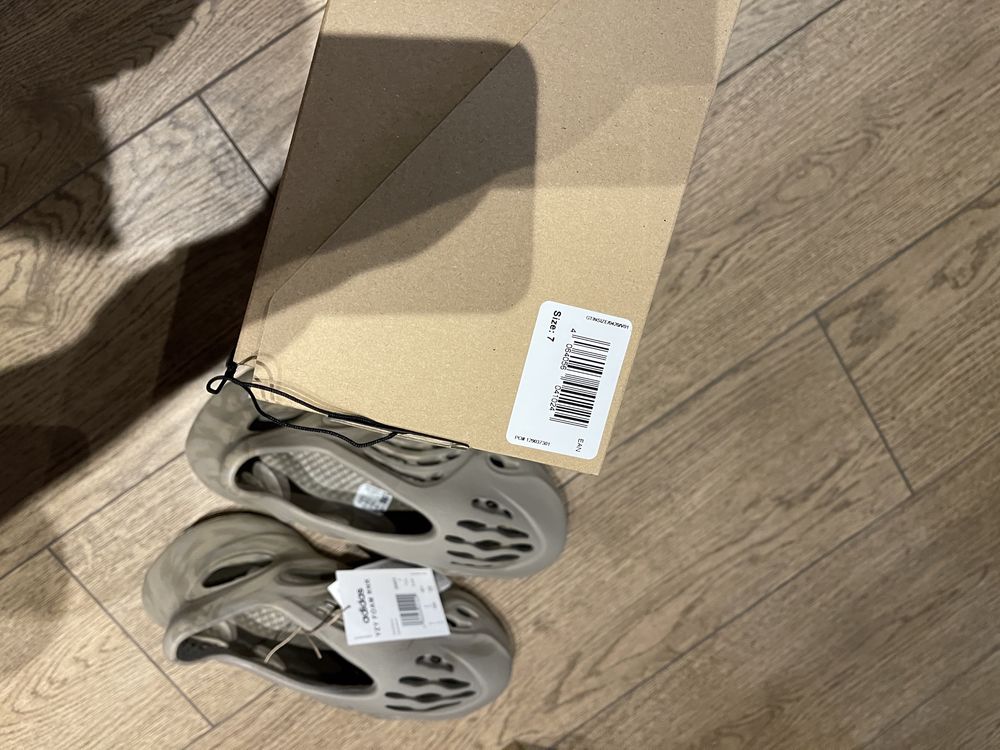 Yeezy Foam Runner Stone Sage 40, 7 US Nowe