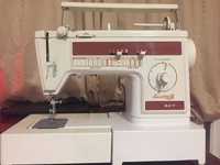 Продам швейную машинку Lucznik 827.