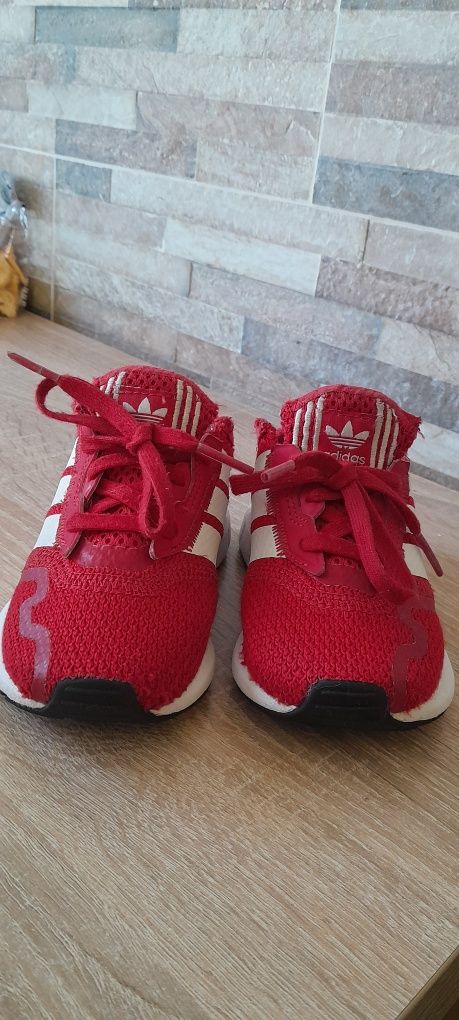 Adidasy czerwone rozmiar 23