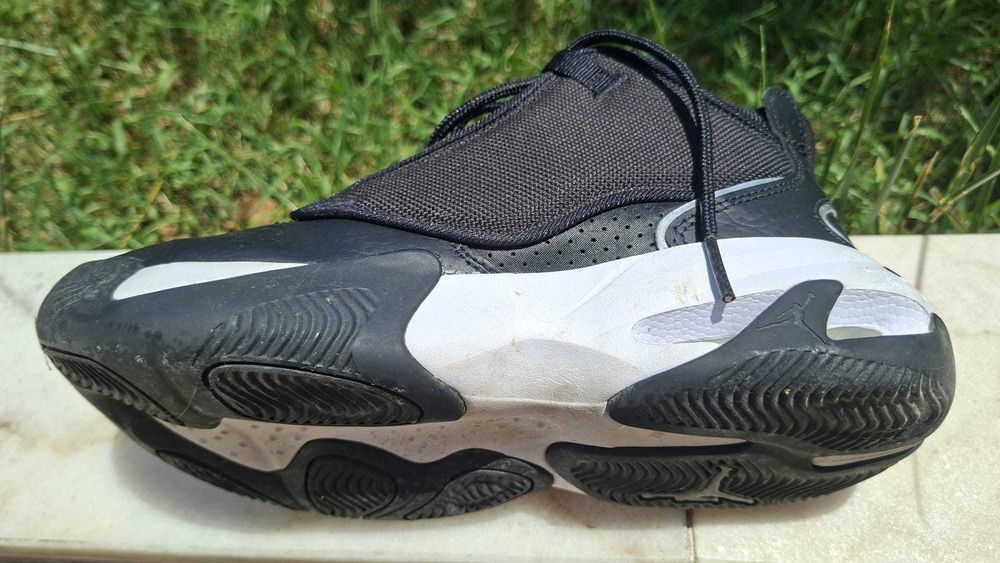 Ténis - Jordan Max Aura 4