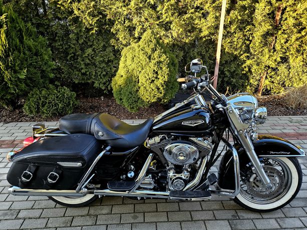 Harley - Davidson FLHRCI Road King 2004