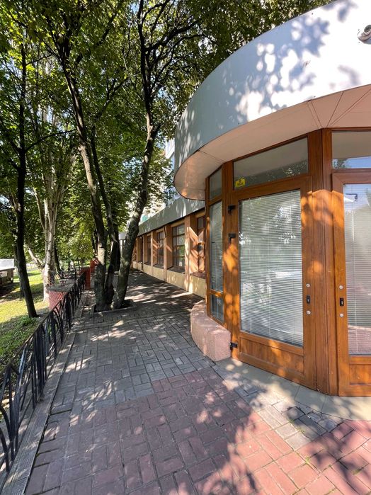 Оренда офісного/комерційного приміщення в центрі