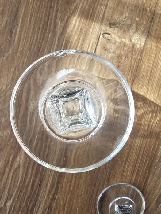 Sprzedam kieliszki szkło szlifowane