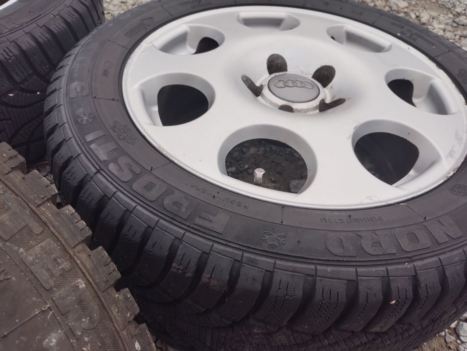Koła zimowe 205/55/16 opony felgi 7J alufelgi audi a4 A6 a3 et42 8E0