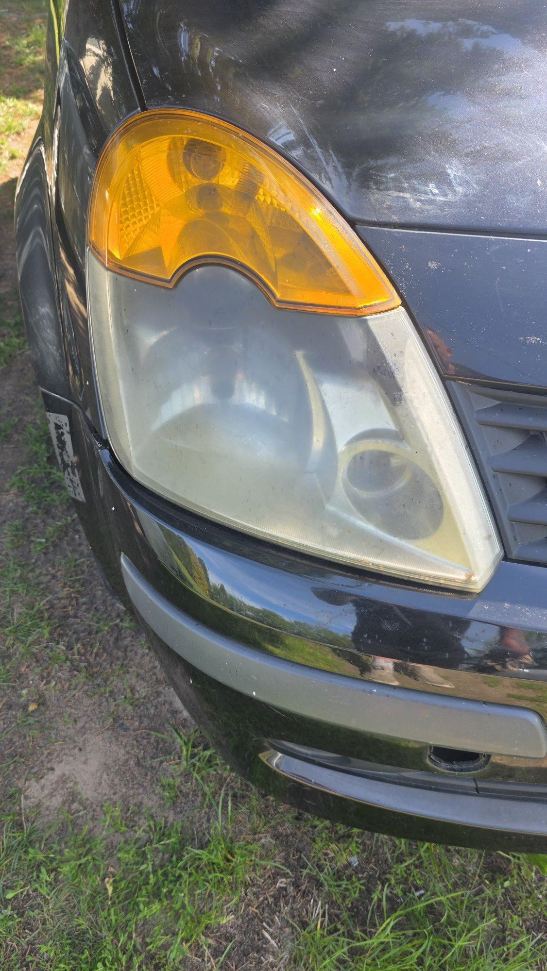 Lampy przód Renault Modus 2004r