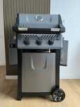 Nowy grill gazowy Napoleon Freestyle 365 + pokrowiec