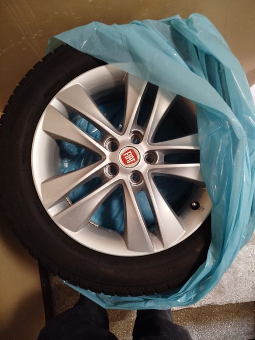Felgi aluminiowe r16 z oponami zimowymi Dębica