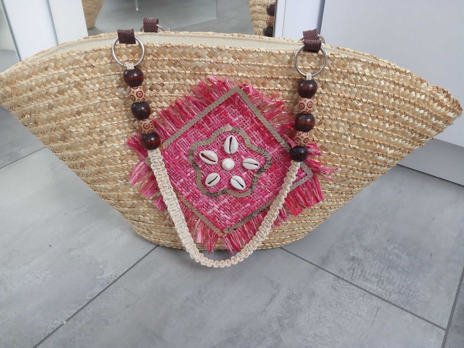 Torebka wiklinowa z muszelkami