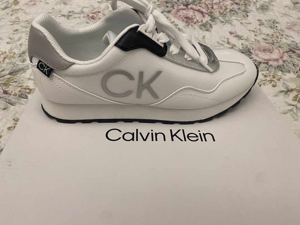 Кросівки жіночі Calvin Klein Women's Caden Sneaker