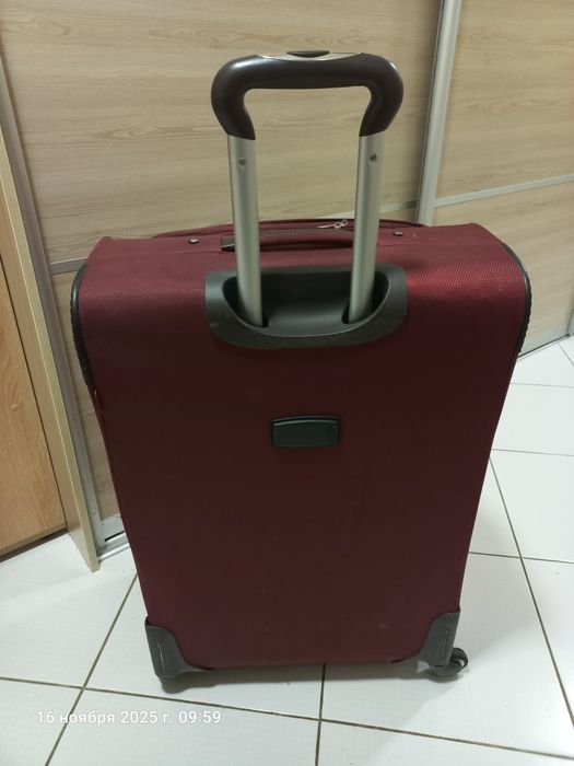 Большой текстильный чемодан  Gabol