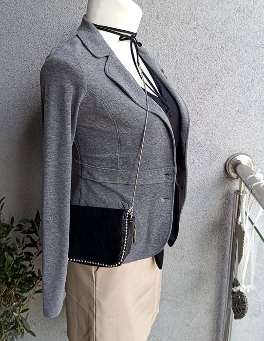 M S biust 46x2 Esprit żakiet dresowy przypinki na klapie kolnierza