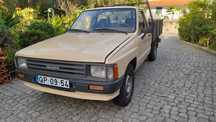 Carrinha toyota hilux.
