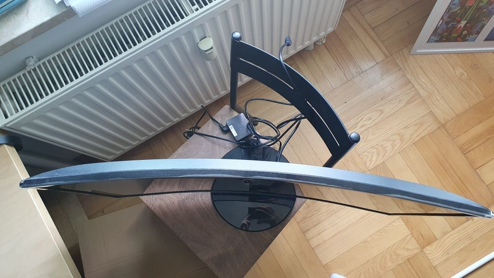 SAMSUNG Full HD 32” Curved LED Monitor
